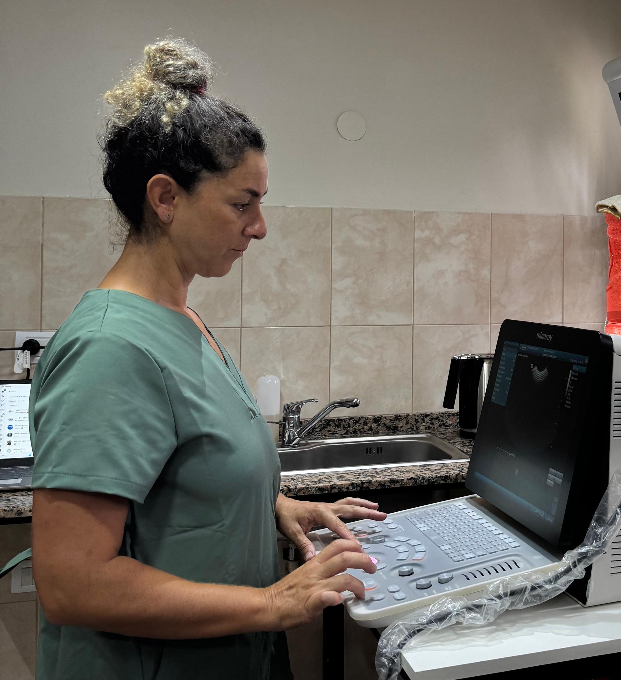 Anabella Livoti - Veterinaria Ecografista